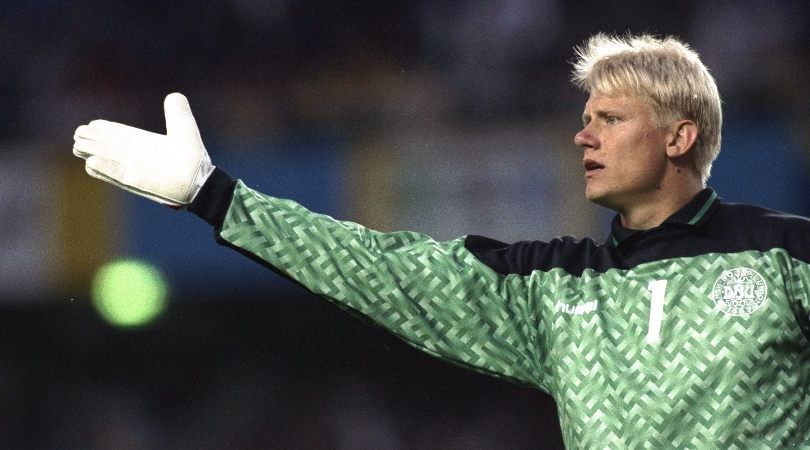Best goalkeepers of the 1990s